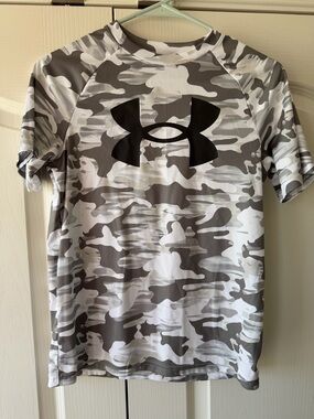 Under Armour Tshirts